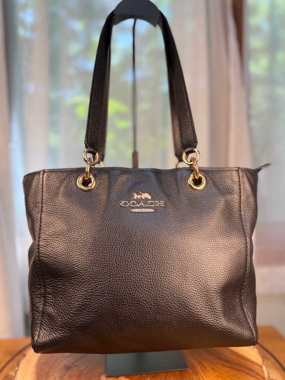 Coach Jes Black Pebbled Leather Shoulder Bag Gold Hardware EUC